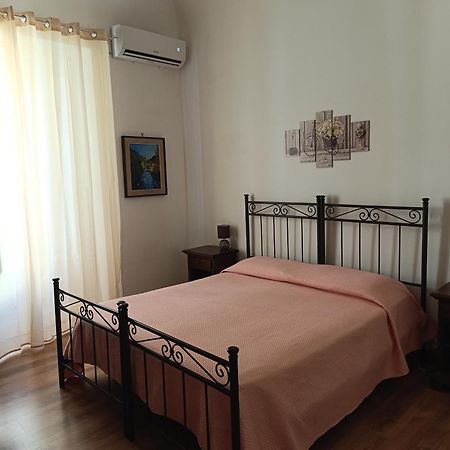 Arco Del Vescovo 1 Otel Acireale Dış mekan fotoğraf