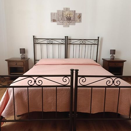 Arco Del Vescovo 1 Otel Acireale Dış mekan fotoğraf